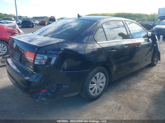 12615643 :رقم المزاد ، 3VWB67AJ5HM333968 vin ، 2017 Volkswagen Jetta Wolfsburg Edition مزاد بيع