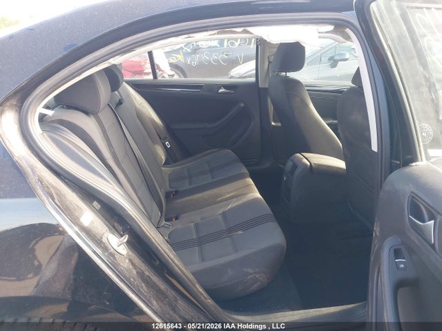 12615643 :رقم المزاد ، 3VWB67AJ5HM333968 vin ، 2017 Volkswagen Jetta Wolfsburg Edition مزاد بيع