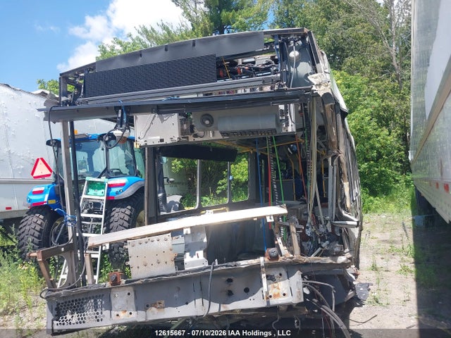 Nova Bus Corporation Bus 2017 2NVYL82J6H3750913 Image 2