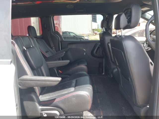 2C4RDGEGXJR242974 Dodge Grand Caravan Gt