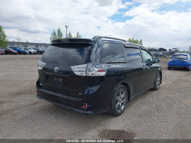 12615709 :رقم المزاد ، 5TDXK3DC7FS556777 vin ، 2015 Toyota Sienna Sport مزاد بيع