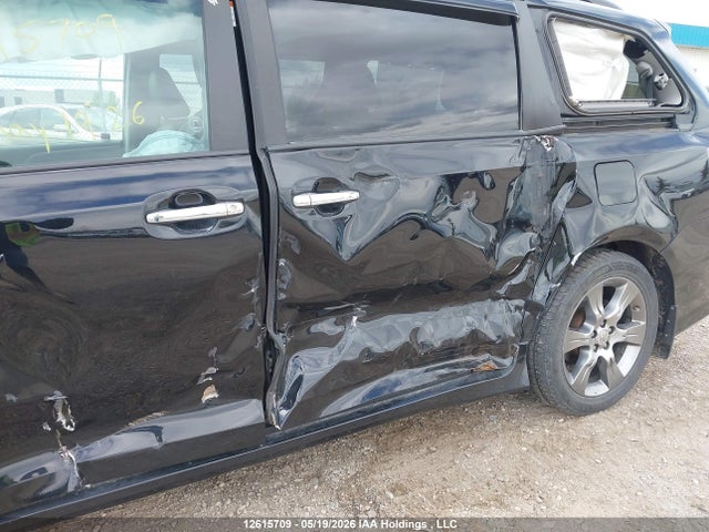 12615709 :رقم المزاد ، 5TDXK3DC7FS556777 vin ، 2015 Toyota Sienna Sport مزاد بيع