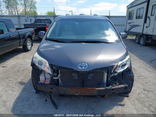 Aukcja sprzedaży 2012 Toyota Sienna, vin: 5TDDK3DC2CS044536, numer aukcji: 12615731