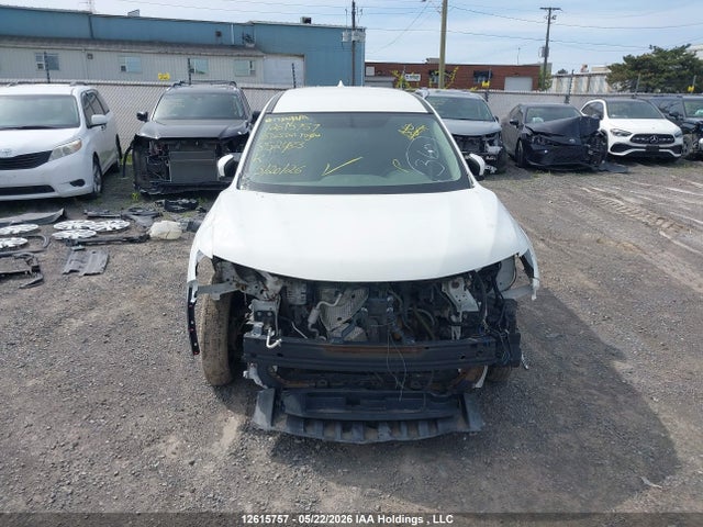 12615757 :رقم المزاد ، 5N1AT2MV7JC852483 vin ، 2018 Nissan Rogue مزاد بيع