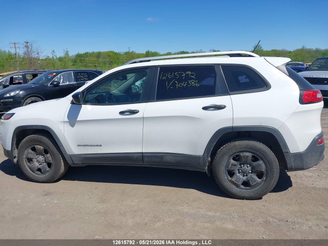 1C4PJMAS4FW704386 Jeep Cherokee