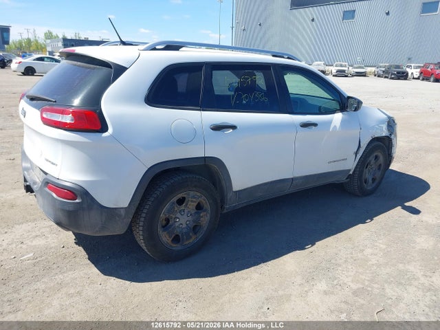 1C4PJMAS4FW704386 Jeep Cherokee