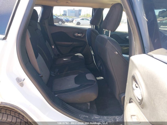 1C4PJMAS4FW704386 Jeep Cherokee
