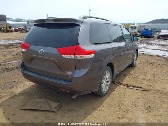 Aukcja sprzedaży 2011 Toyota Sienna Xle 7 Passenger, vin: 5TDYK3DC6BS055703, numer aukcji: 12615811