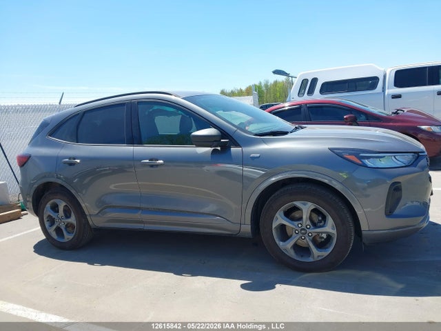 1FMCU9MNXPUA50494 Ford Escape St-line