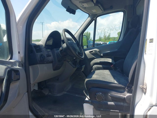 2014 Mercedes-benz Sprinter 2500 მანქანა იყიდება აუქციონზე, vin: WD3BE7CC4E5850792, აუქციონის ნომერი: 12615847