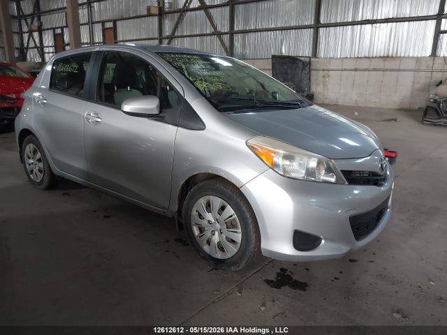 12612612 :رقم المزاد ، JTDKTUD36DD558350 vin ، 2013 Toyota Yaris Le مزاد بيع