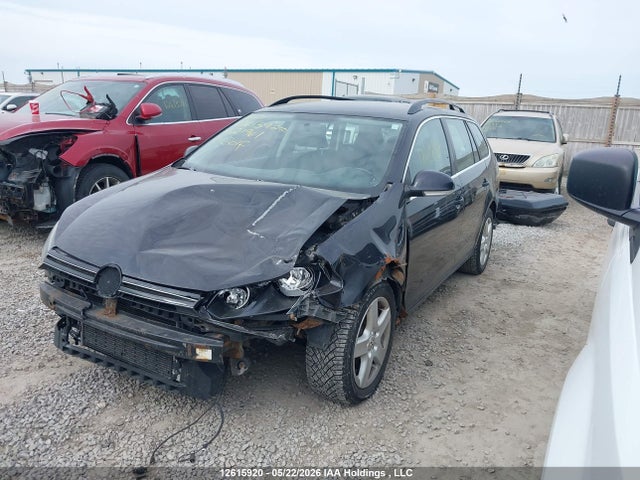 2011 Volkswagen Golf 2.5l Comfortline/2.5l Trendline მანქანა იყიდება აუქციონზე, vin: 3VWKX7AJ1BM621961, აუქციონის ნომერი: 12615920