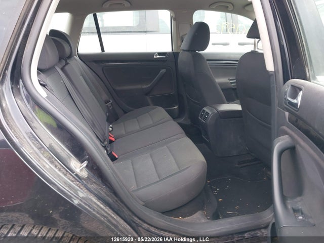 2011 Volkswagen Golf 2.5l Comfortline/2.5l Trendline მანქანა იყიდება აუქციონზე, vin: 3VWKX7AJ1BM621961, აუქციონის ნომერი: 12615920