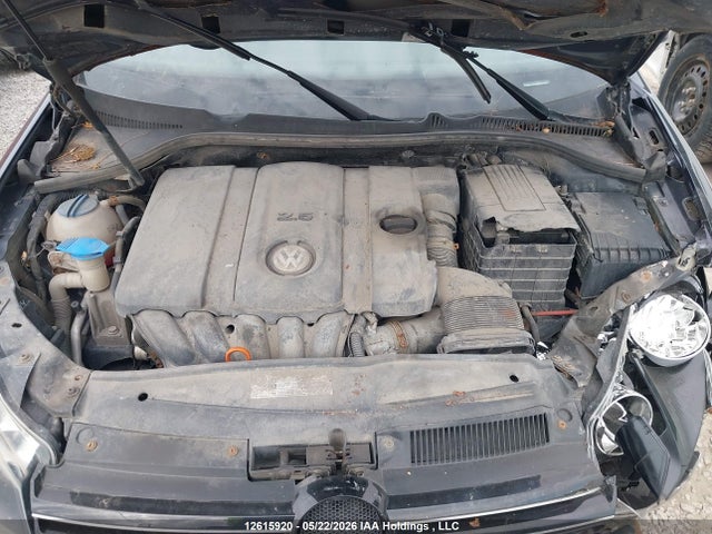 2011 Volkswagen Golf 2.5l Comfortline/2.5l Trendline მანქანა იყიდება აუქციონზე, vin: 3VWKX7AJ1BM621961, აუქციონის ნომერი: 12615920