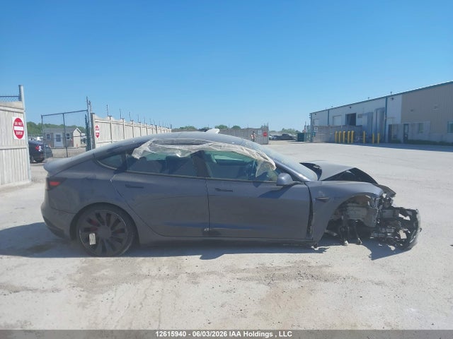 Tesla Model 3 Performance 2023 5YJ3E1EC4PF394637 Image 13