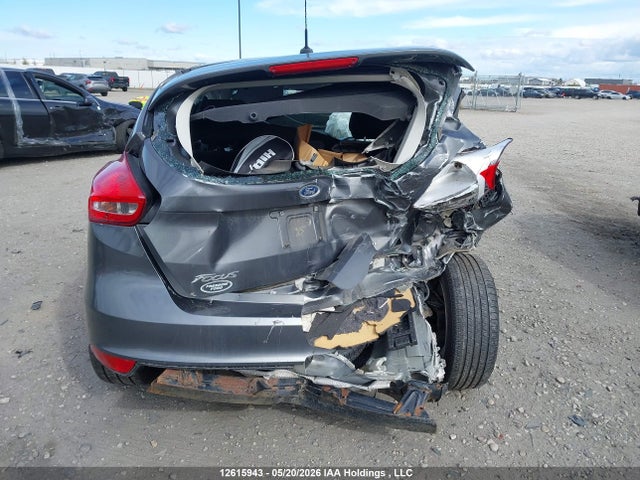 Ford FOCUS SE 2018 1FADP3K25JL317937 Image 15