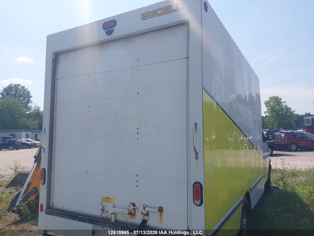 1GD07RFP2K1278640 GMC Savana Cutaway Work Van