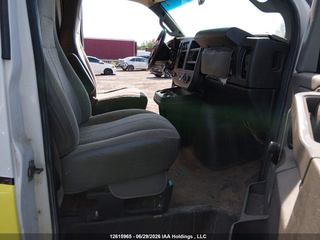 1GD07RFP2K1278640 GMC Savana Cutaway Work Van