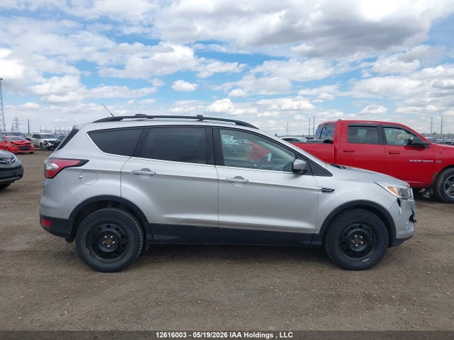 1FMCU9GD3HUD89697 Ford ESCAPE SE