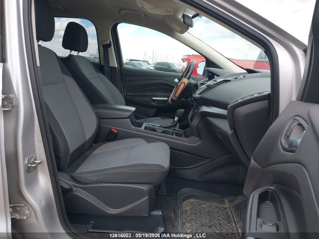 1FMCU9GD3HUD89697 Ford ESCAPE SE