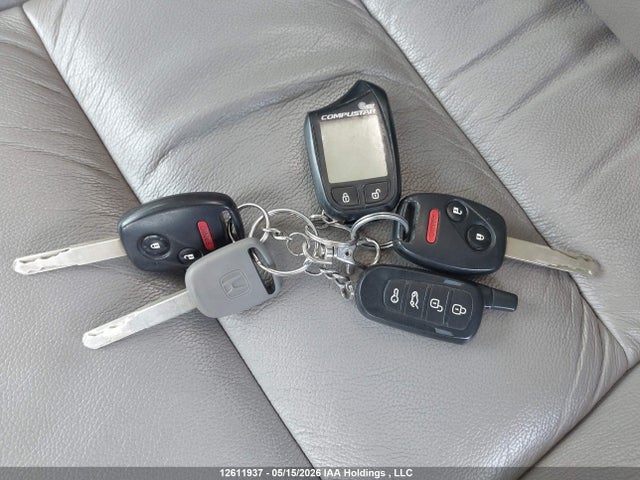Продажа на аукционе авто 2013 Honda Cr-v Touring, vin: 2HKRM4H93DH106392, номер лота: 12611937