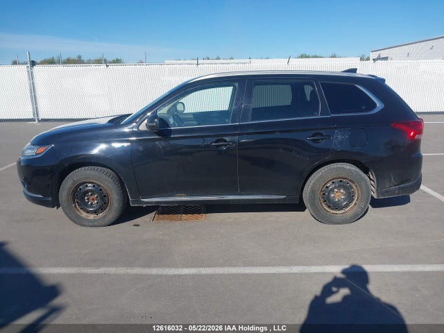 2018 Mitsubishi Outlander Phev Gt/se მანქანა იყიდება აუქციონზე, vin: JA4J24A5XJZ614786, აუქციონის ნომერი: 12616032