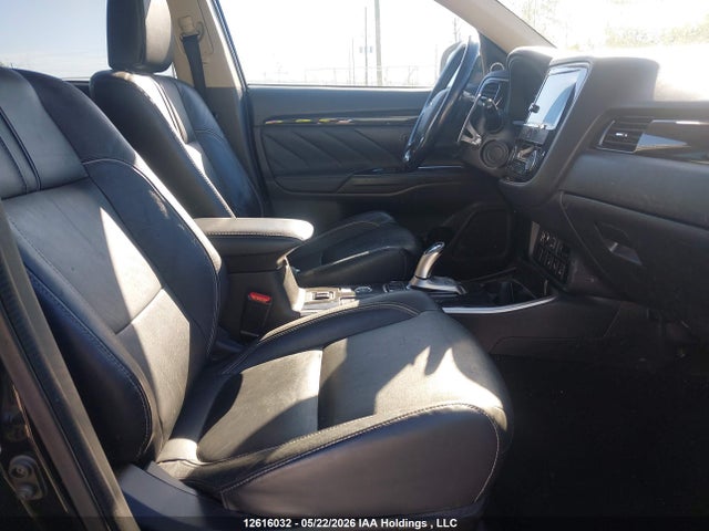 2018 Mitsubishi Outlander Phev Gt/se მანქანა იყიდება აუქციონზე, vin: JA4J24A5XJZ614786, აუქციონის ნომერი: 12616032