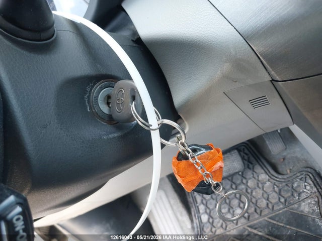 12616043 :رقم المزاد ، 2T3ZF4DV6BW056008 vin ، 2011 Toyota Rav4 مزاد بيع