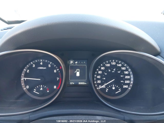 2017 Hyundai Santa Fe Sport 2.4 Premium მანქანა იყიდება აუქციონზე, vin: 5XYZUDLB2HG482332, აუქციონის ნომერი: 12616052