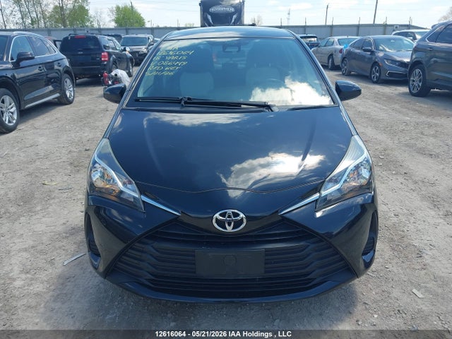 VNKKTUD33JA086449 Toyota Yaris L/le/se