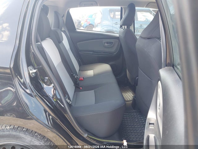VNKKTUD33JA086449 Toyota Yaris L/le/se