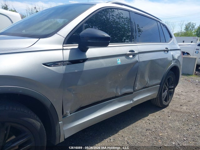 Продаж на аукціоні авто 2022 Volkswagen Tiguan Comfortline R-line Black Edition, vin: 3VV8B7AX0NM027545, номер лоту: 12616089