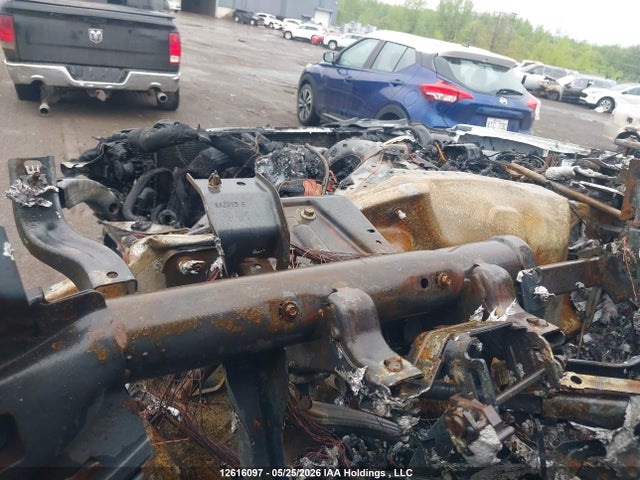 Ford F550 Super Duty 2025 1FDUF5HT5SDA00885 Image 11