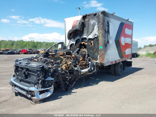 Ford F550 Super Duty 2025 1FDUF5HT5SDA00885 Image 2