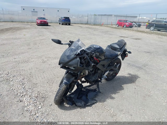Yamaha Yzfr3 A 2023 MH3RH18N6PK002681 Image 2