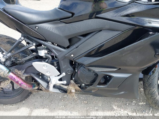 Yamaha Yzfr3 A 2023 MH3RH18N6PK002681 Image 8