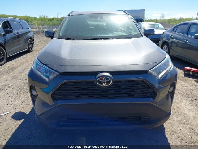 2021 Toyota Rav4 Xle/xle Premium მანქანა იყიდება აუქციონზე, vin: 2T3R1RFV4MC232146, აუქციონის ნომერი: 12616123
