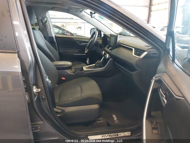 2021 Toyota Rav4 Xle/xle Premium მანქანა იყიდება აუქციონზე, vin: 2T3R1RFV4MC232146, აუქციონის ნომერი: 12616123