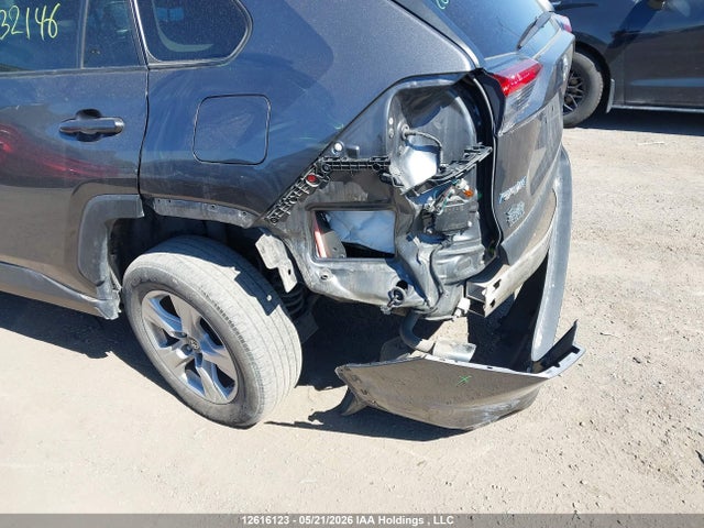2021 Toyota Rav4 Xle/xle Premium მანქანა იყიდება აუქციონზე, vin: 2T3R1RFV4MC232146, აუქციონის ნომერი: 12616123