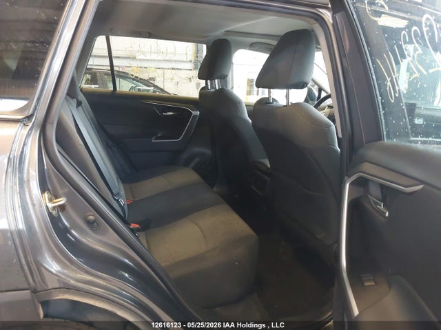2021 Toyota Rav4 Xle/xle Premium მანქანა იყიდება აუქციონზე, vin: 2T3R1RFV4MC232146, აუქციონის ნომერი: 12616123