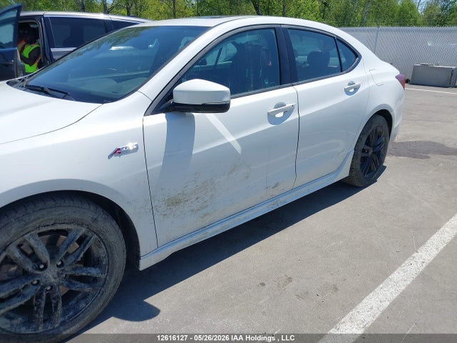 Продажа на аукционе авто 2018 Acura Tlx, vin: 19UUB1F6XJA801190, номер лота: 12616127