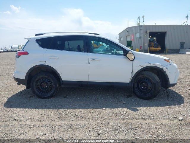 12616154 :رقم المزاد ، 2T3BFREV4JW703470 vin ، 2018 Toyota Rav4 Le مزاد بيع