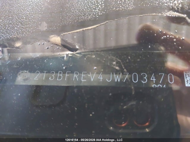 12616154 :رقم المزاد ، 2T3BFREV4JW703470 vin ، 2018 Toyota Rav4 Le مزاد بيع