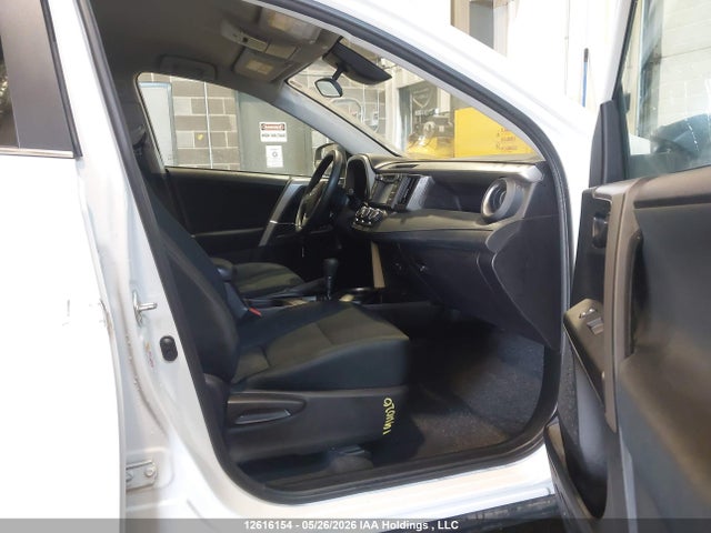 12616154 :رقم المزاد ، 2T3BFREV4JW703470 vin ، 2018 Toyota Rav4 Le مزاد بيع