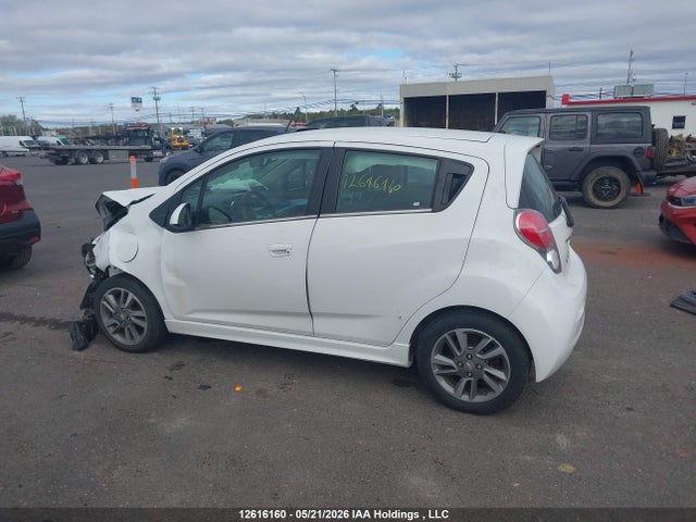 12616160 :رقم المزاد ، KL8CK6S0XFC743806 vin ، 2015 Chevrolet Spark Ev 1lt مزاد بيع