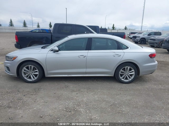 Volkswagen Passat Highline 2021 1VWBA7A30MC008835 Image 13