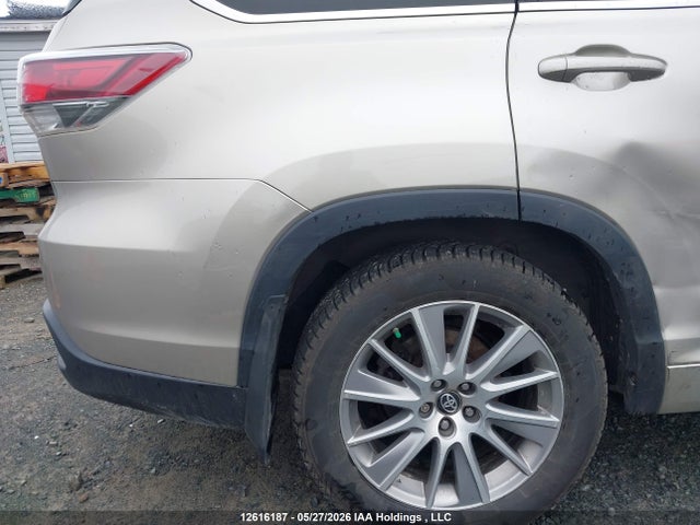 Продажа на аукционе авто 2016 Toyota Highlander Xle, vin: 5TDJKRFH2GS342928, номер лота: 12616187