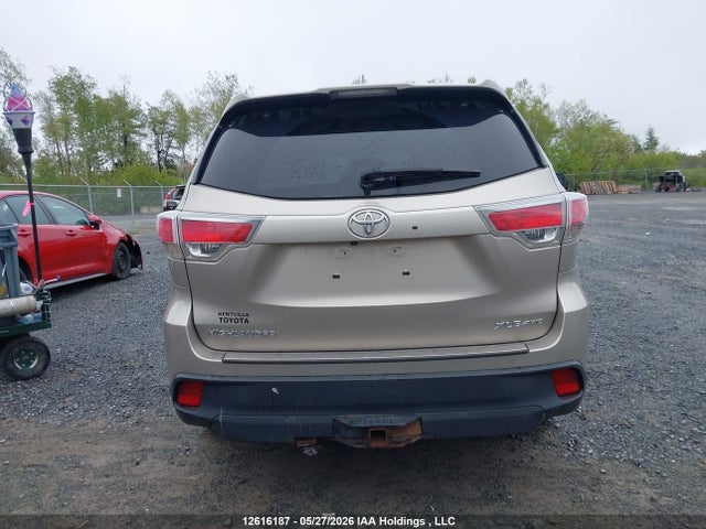 Продажа на аукционе авто 2016 Toyota Highlander Xle, vin: 5TDJKRFH2GS342928, номер лота: 12616187