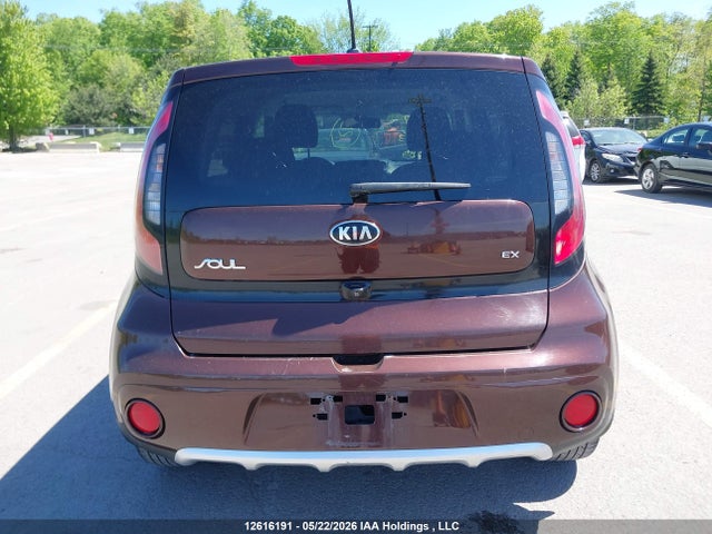 Продажа на аукционе авто 2017 Kia Soul, vin: KNDJP3A53H7466553, номер лота: 12616191