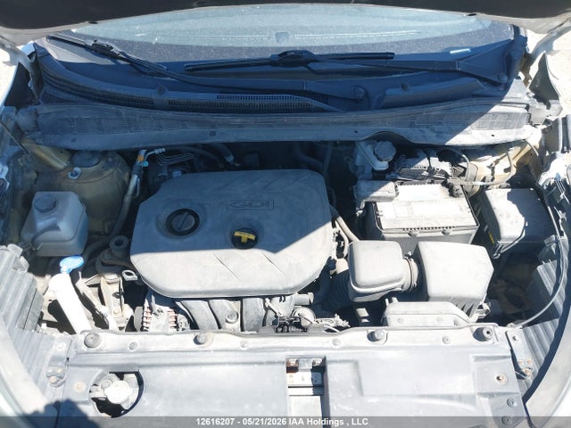 KM8JT3AFXFU025548 Hyundai Tucson Gl